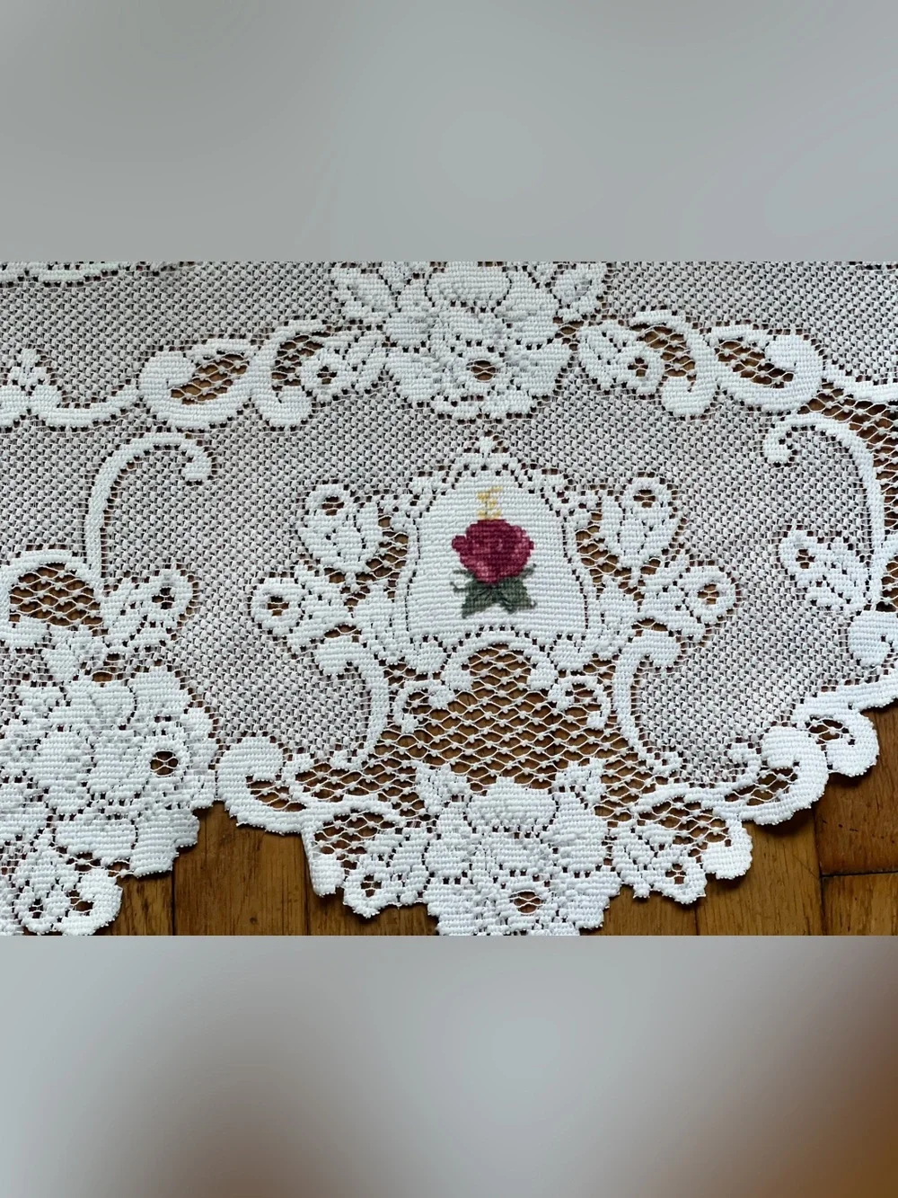 Heritage Lace Vintage Rose Mantle Scarf with matching centerpiece doily